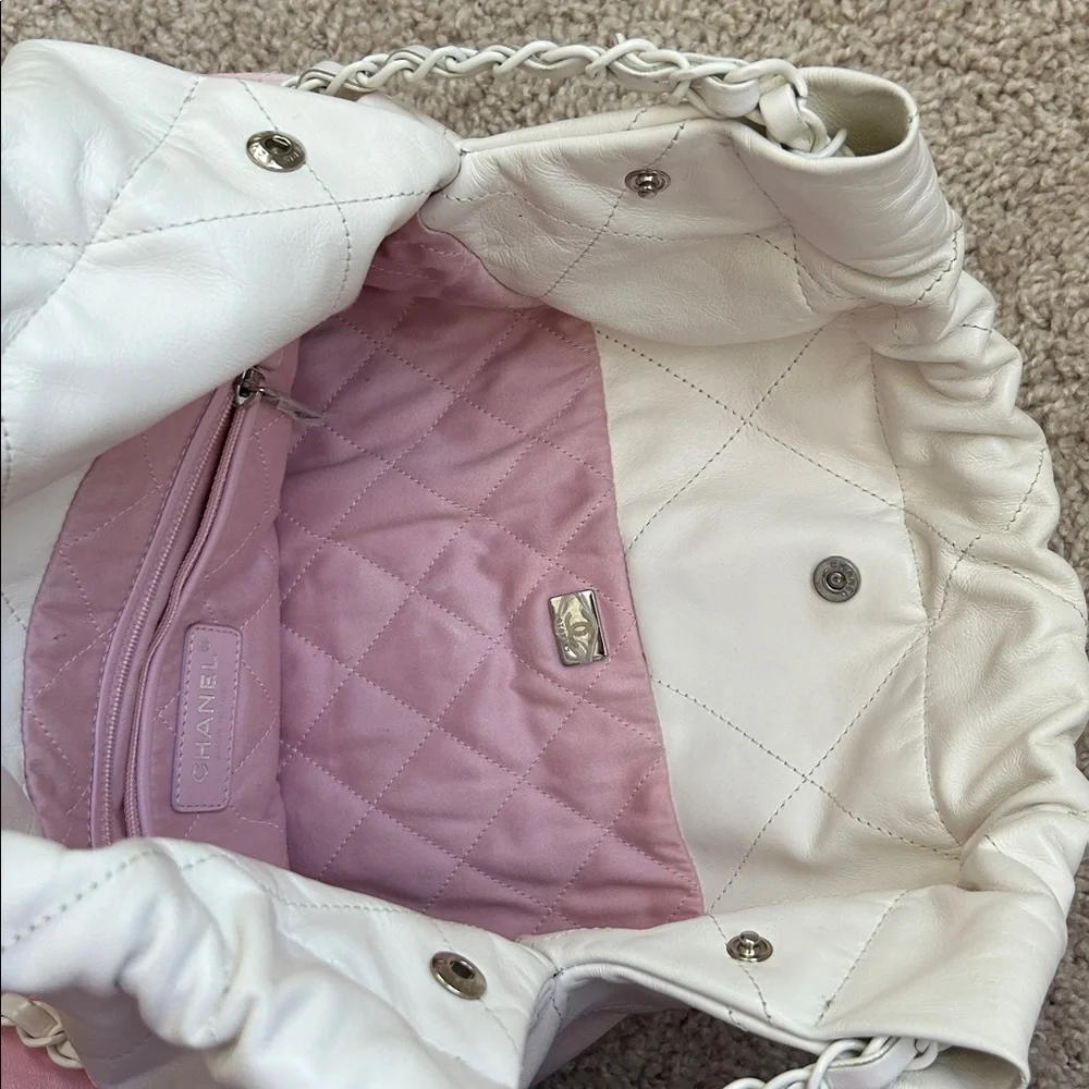 Chanel 22 bag in Ombré. Small - Picture 14 of 16